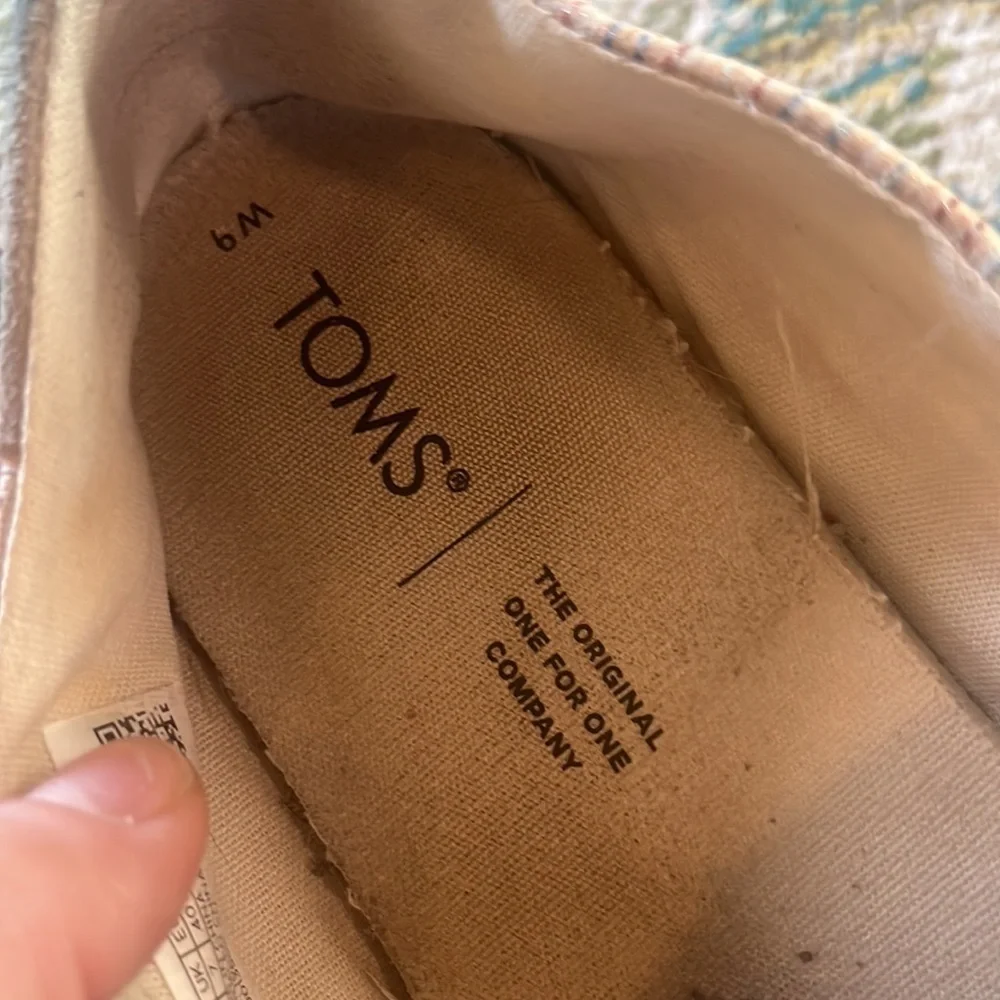 Toms size 9